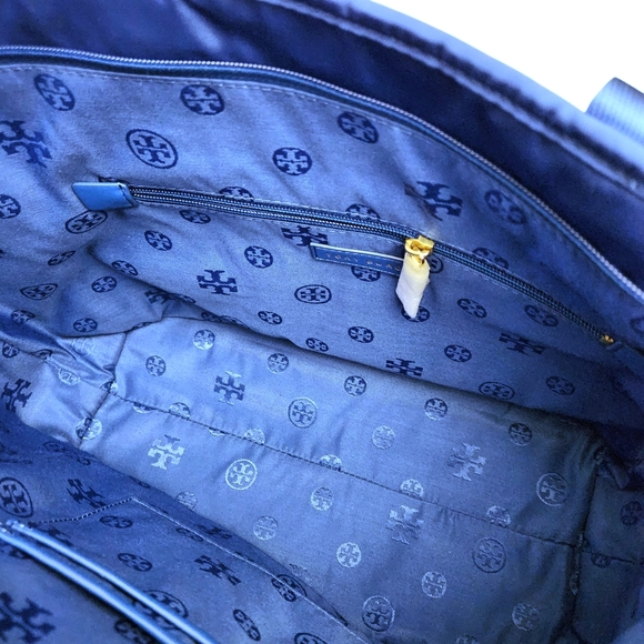 Tory Burch Blue Macaw Nylon Quilted Tote NWT - Picture 4 of 11